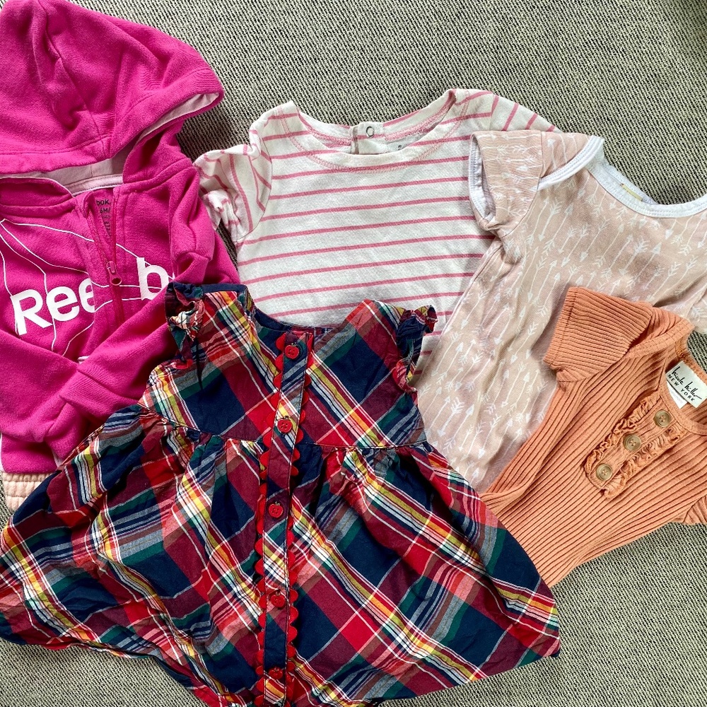 Lot of baby clothes (3-9 months)